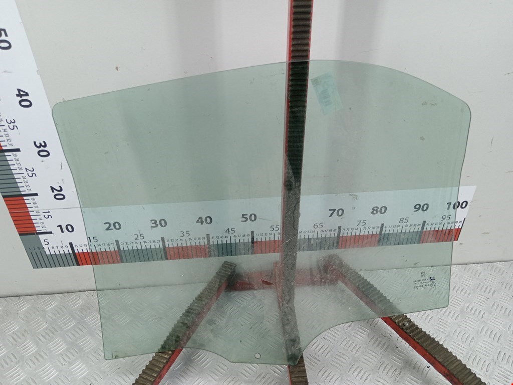 Стекло двери заднее правое PEUGEOT 406 1995-1999