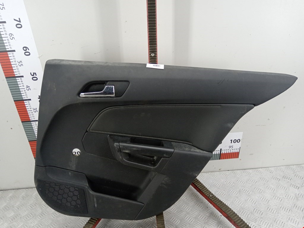 Обшивка двери задняя правая OPEL Astra H/Family 2004-2015