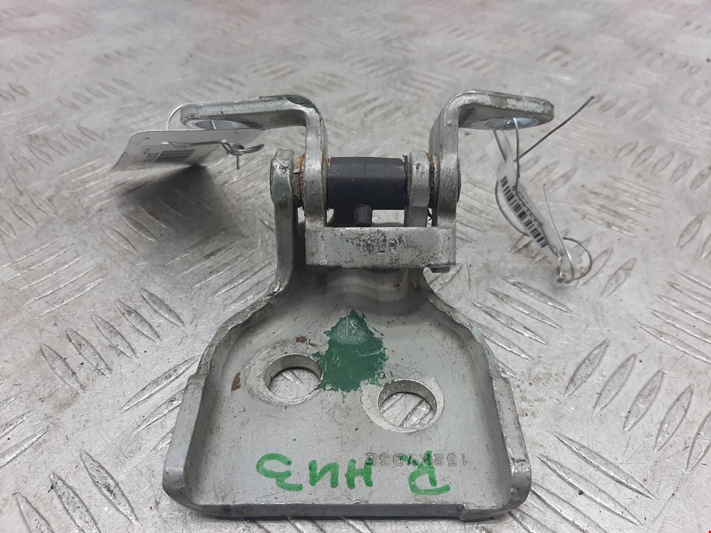 Петля двери передней правой Ford Fusion (2002-2012)