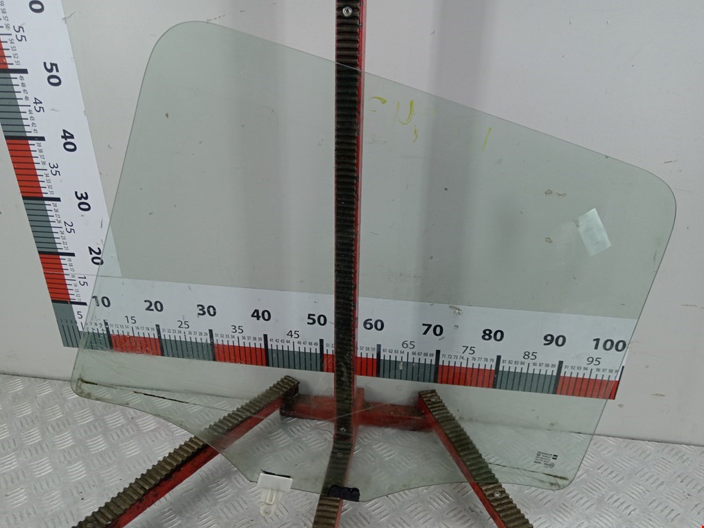 Стекло двери заднее правое OPEL Agila A 2000-2007