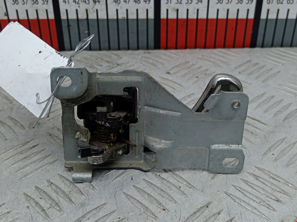 Ручка дверная задняя внутренняя правая MITSUBISHI Galant VIII 1996-2006