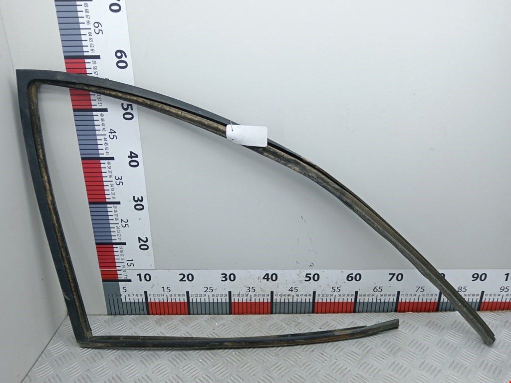 Уплотнитель (внутри) FORD Expedition 1996-2003