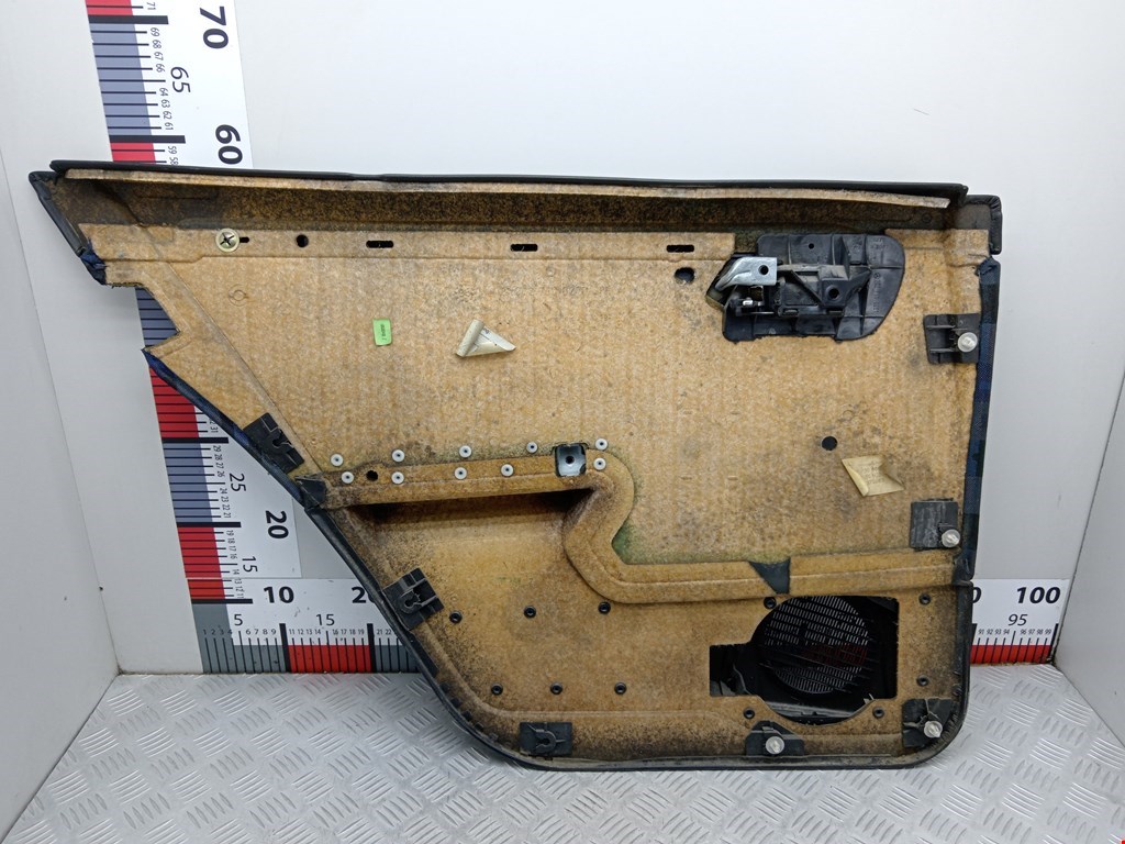 Обшивка двери задняя правая MERCEDES-BENZ C-Class C-klasse W202 1993-2000