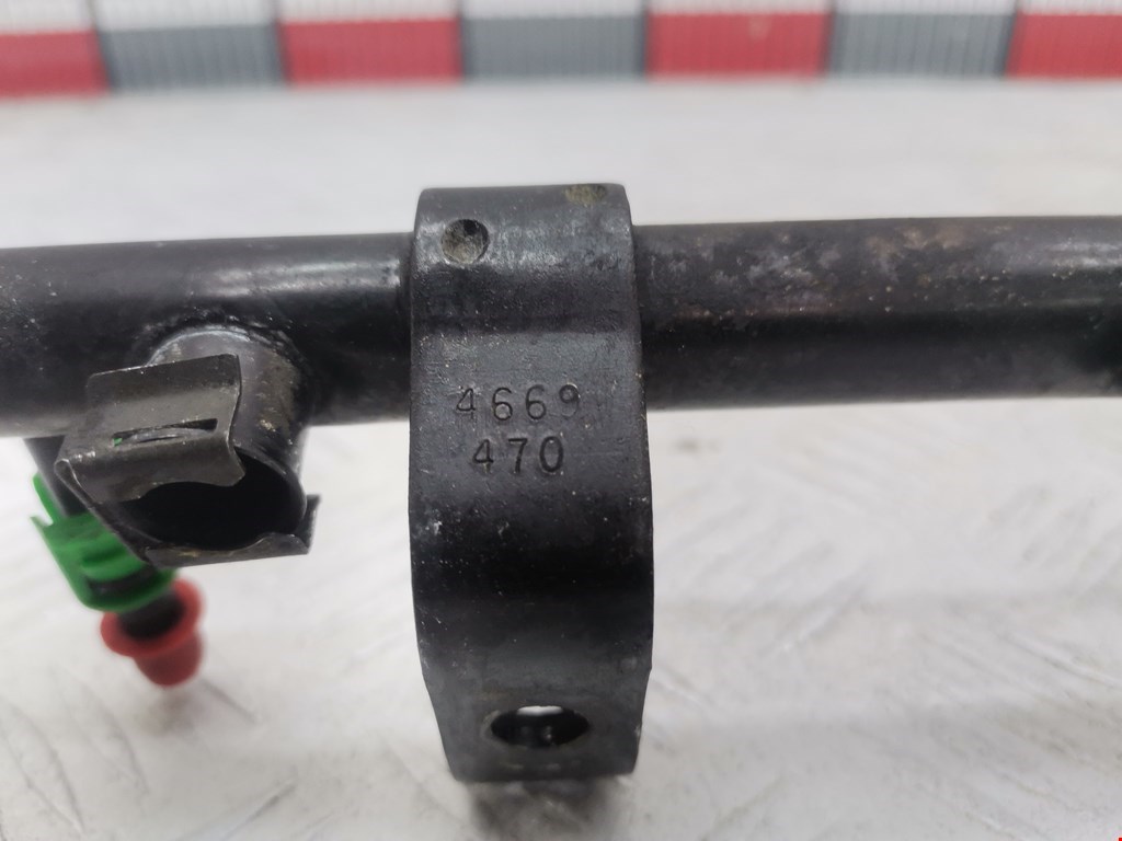 Рампа топливная (рейка) CHRYSLER Voyager III GS 1995-2000