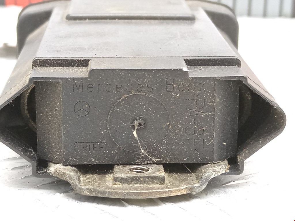 Ограничитель открывания двери MERCEDES-BENZ C-Class C-klasse W202 1993-2000