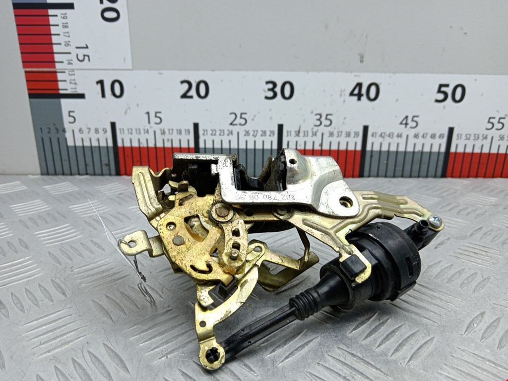 Замок двери задней правой MERCEDES-BENZ C-Class C-klasse W202 1993-2000