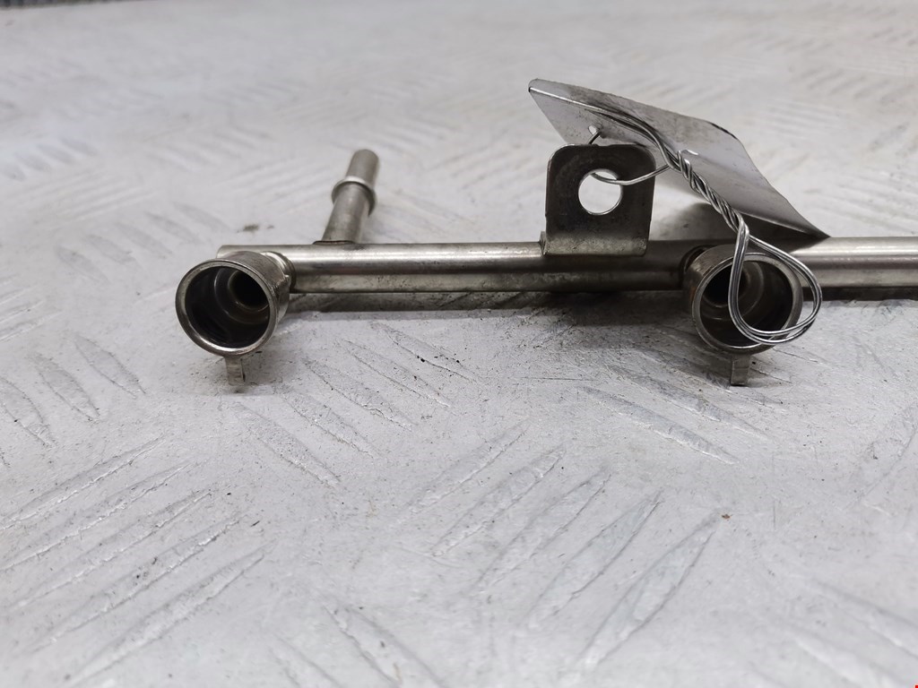 Рампа топливная (рейка) OPEL Astra J 2009-2017