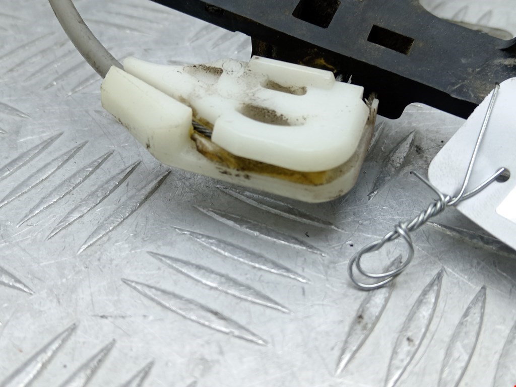 Стеклоподъемник задний правый HONDA Civic 1991-1995