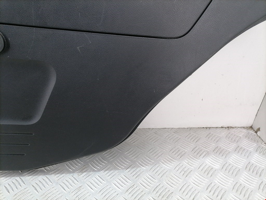 Обшивка двери задняя правая FORD Fusion 2002-2012