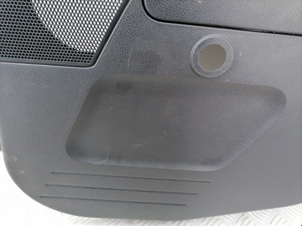 Обшивка двери задняя правая FORD Fusion 2002-2012