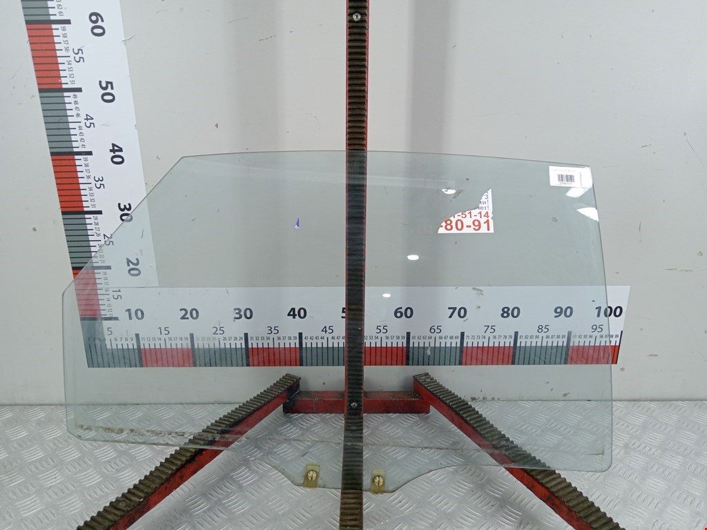 Стекло двери заднее правое MAZDA 626 GE 1992-1997