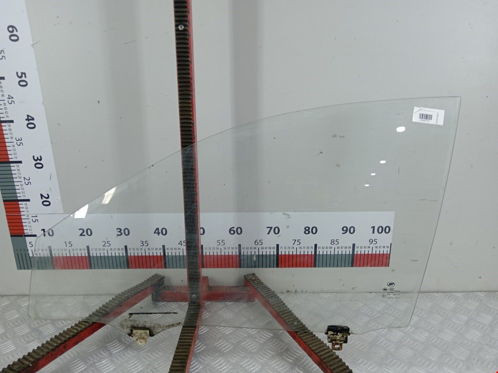 Стекло двери переднее левое LIFAN Solano 620\630 2010-2016