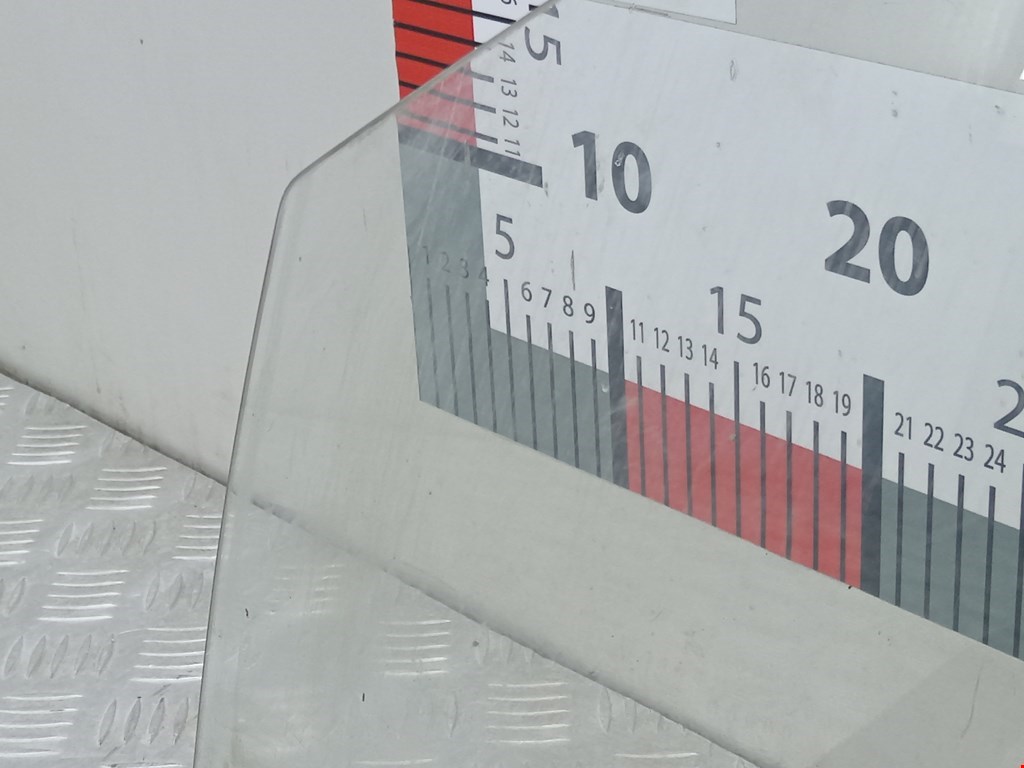 Стекло двери переднее левое LIFAN Solano 620\630 2010-2016