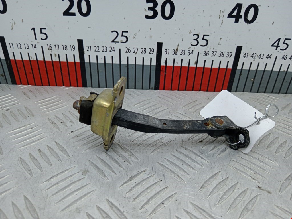 Ограничитель открывания двери TOYOTA Corolla E110 1997-2002