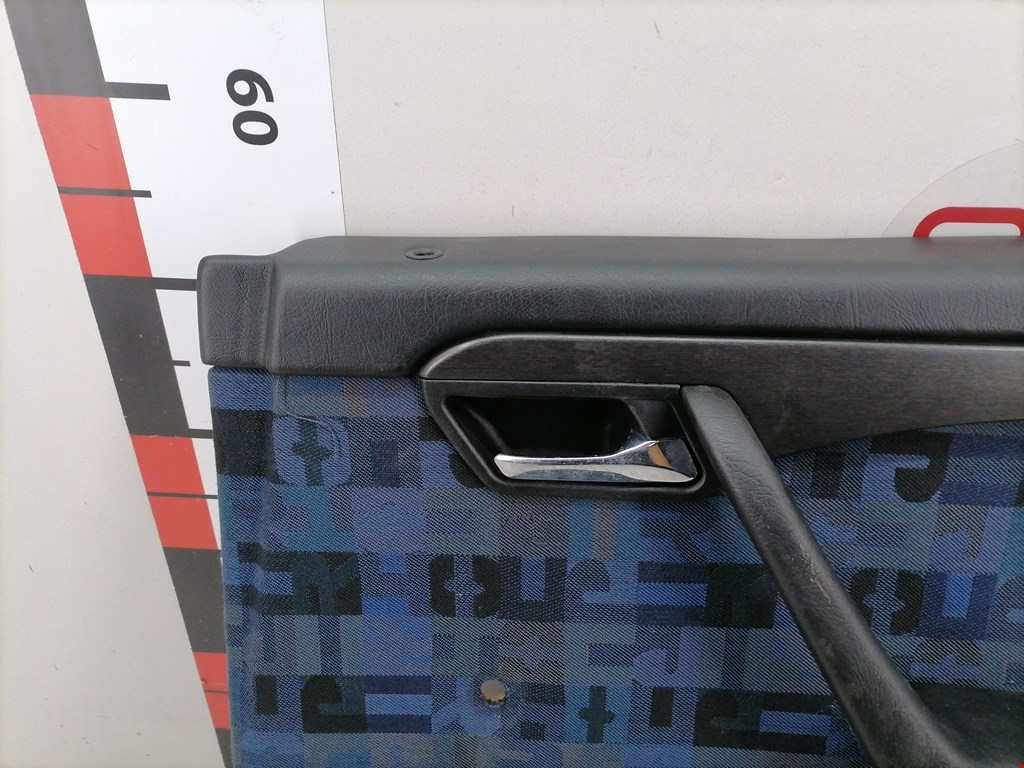 Обшивка двери задняя правая MERCEDES-BENZ C-Class C-klasse W202 1993-2000