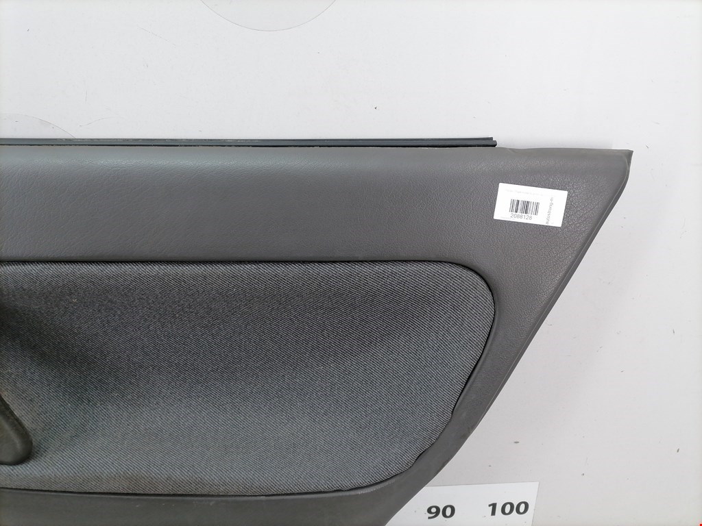 Обшивка двери задняя правая MAZDA 626 GE 1992-1997