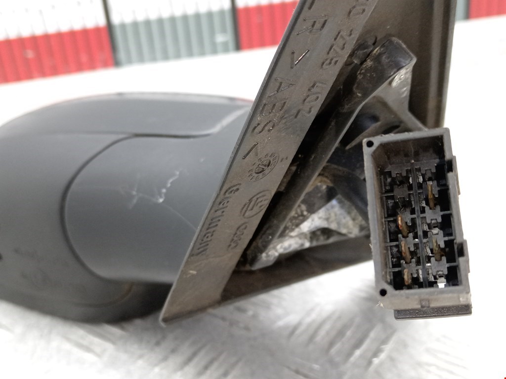 Зеркало правое AUDI A4 B5 1995-2001