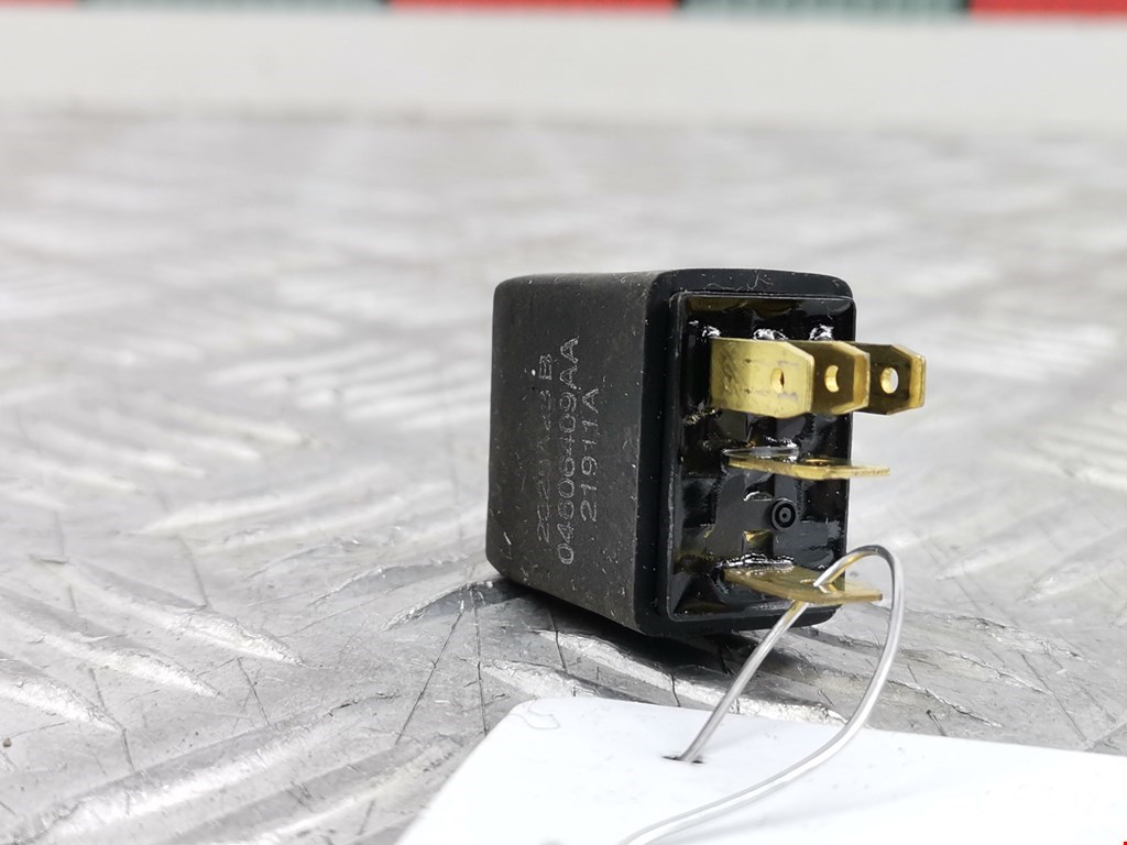 Реле CHRYSLER 300 M 300M 1998-2004