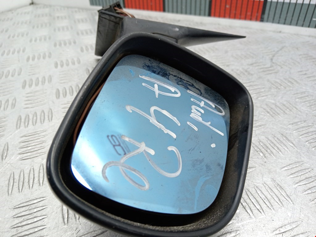 Зеркало правое AUDI A4 B5 1995-2001