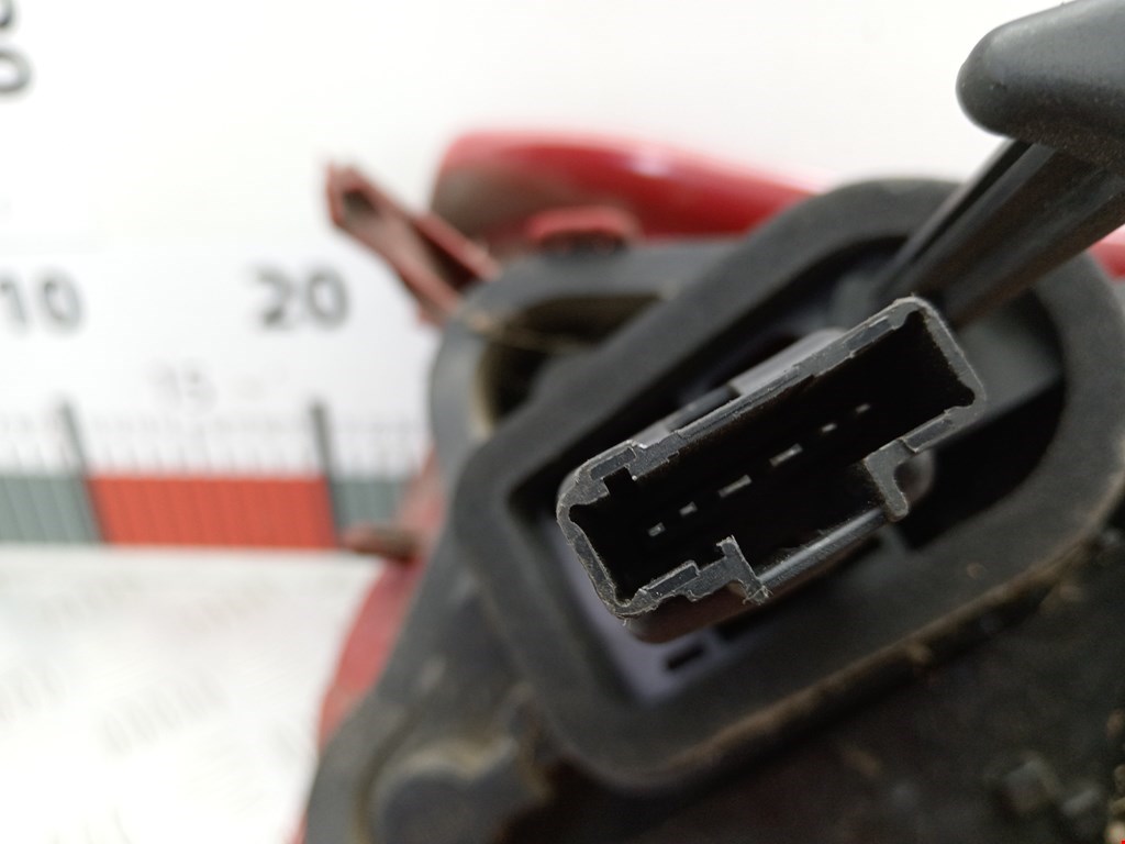 Фонарь задний левый PEUGEOT 207 2006-2015