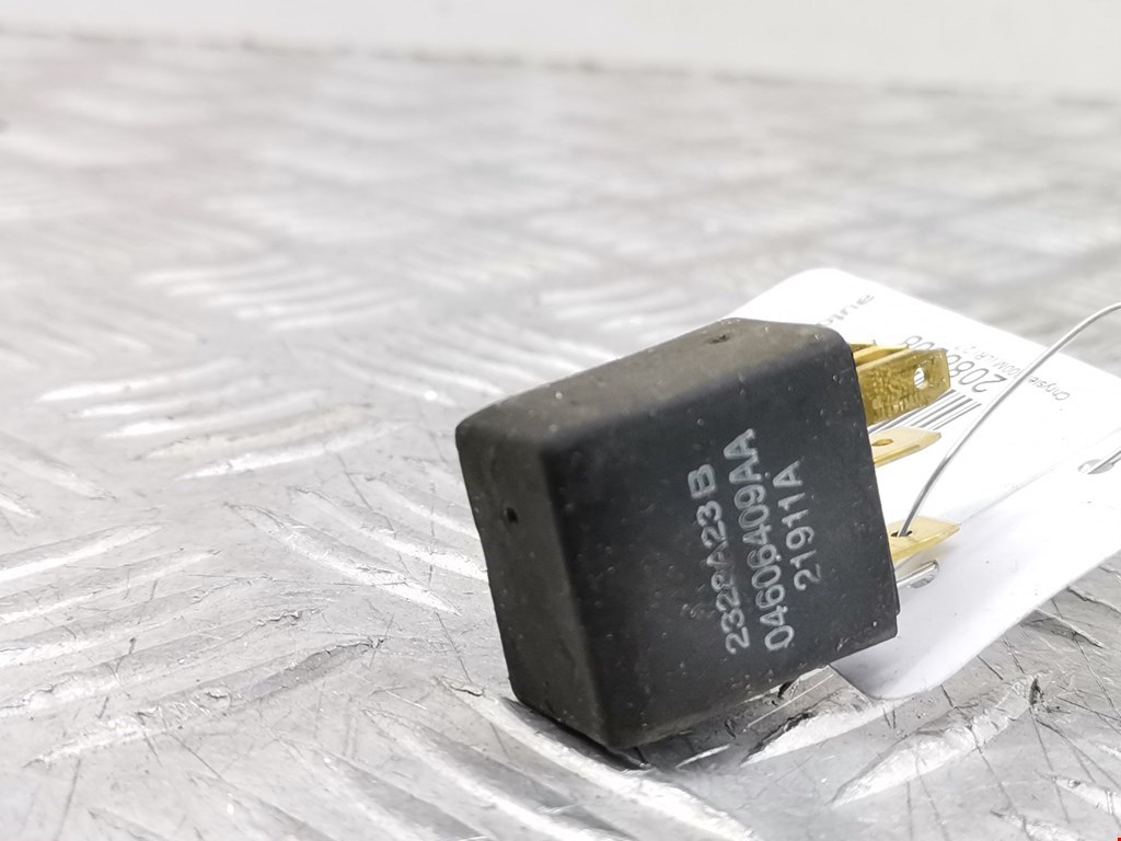 Реле CHRYSLER 300 M 300M 1998-2004