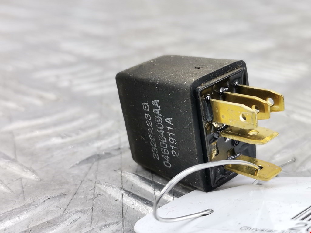 Реле CHRYSLER 300 M 300M 1998-2004