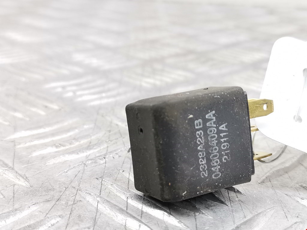 Реле CHRYSLER 300 M 300M 1998-2004