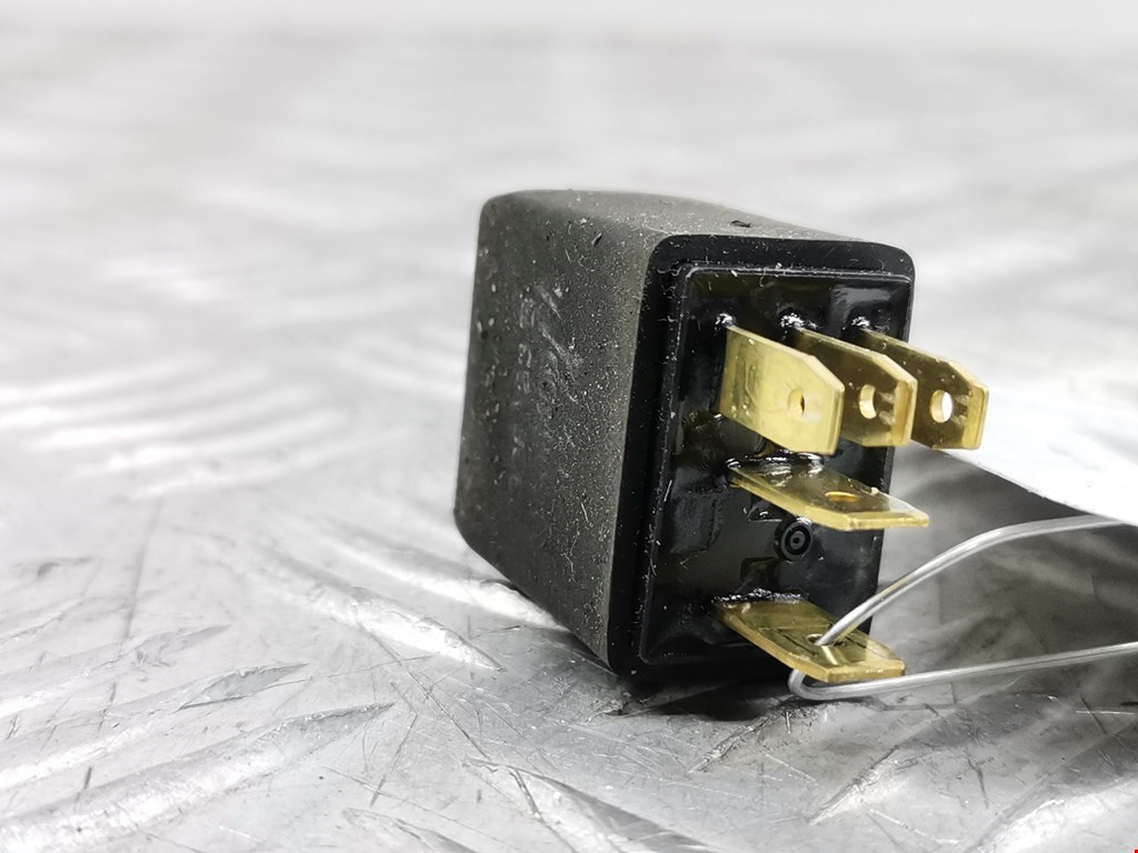 Реле CHRYSLER 300 M 300M 1998-2004