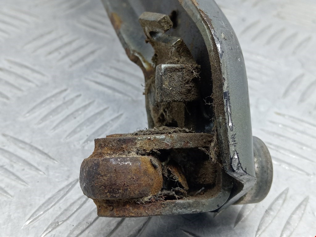 Ролик двери сдвижной (левый/правый средний верхний/нижний) PONTIAC Trans Sport 1989-1996