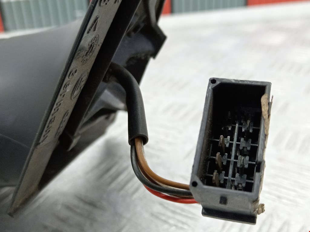 Зеркало правое AUDI A4 B5 1995-2001
