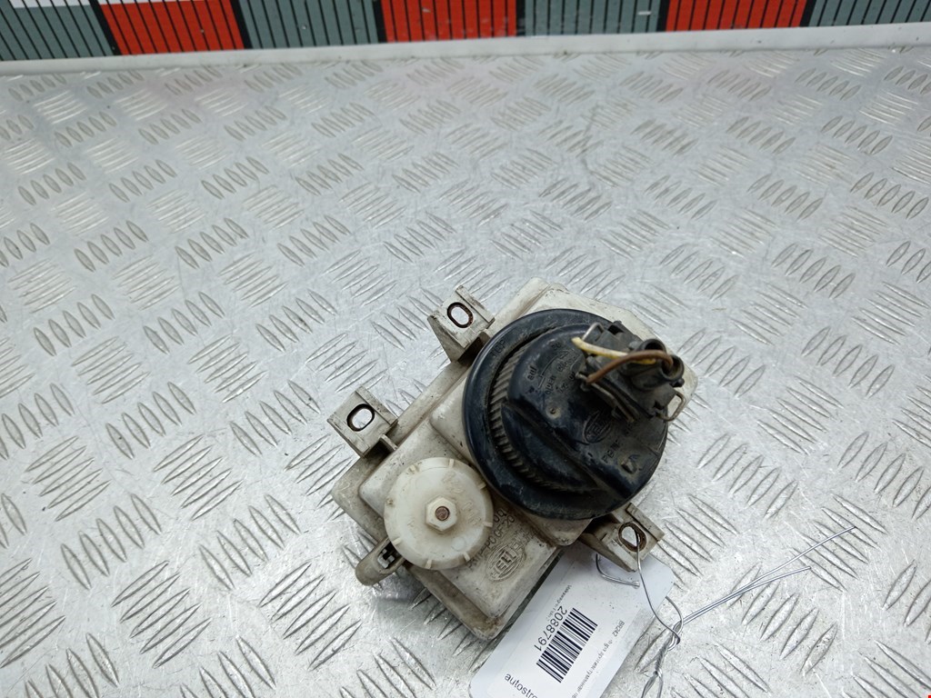 Фара противотуманная левая (ПТФ) VOLKSWAGEN Polo III 1994-2001