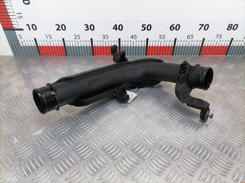 Патрубок воздушного фильтра VOLKSWAGEN Passat B7 2011-2015