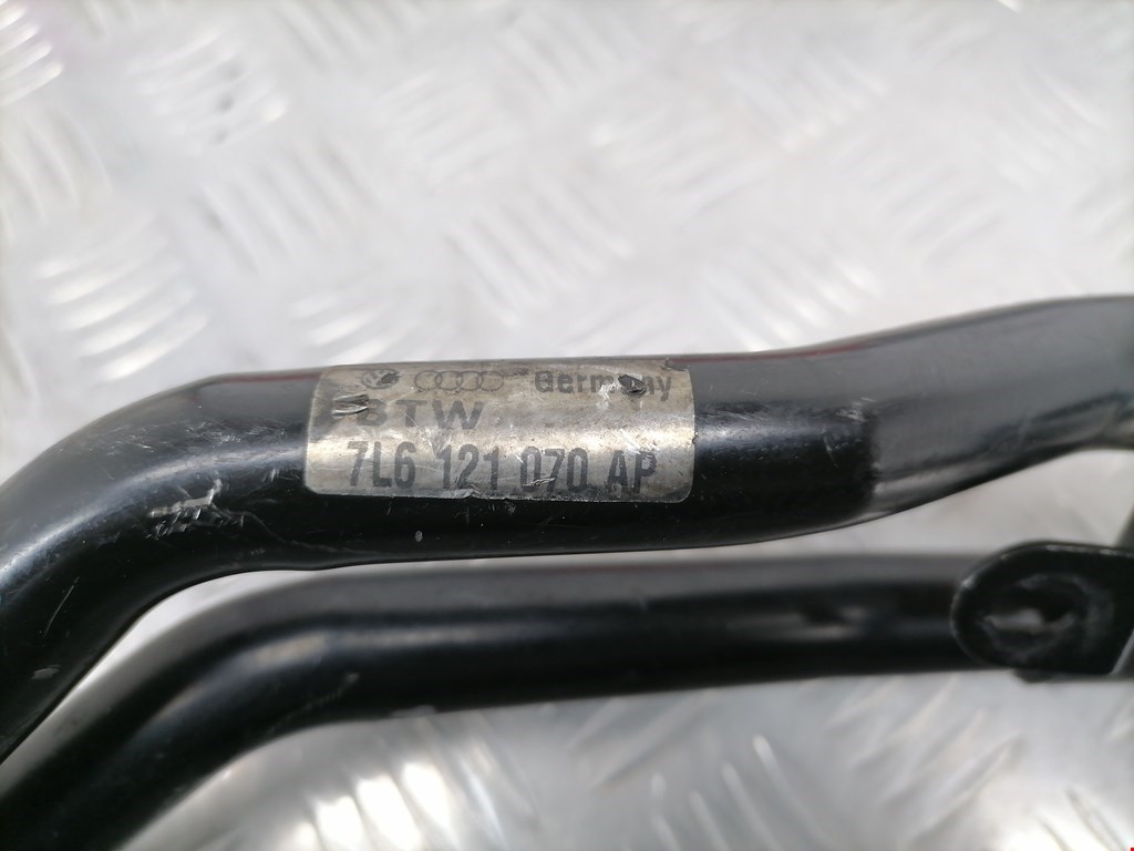 Патрубок VOLKSWAGEN Touareg 2002-2010