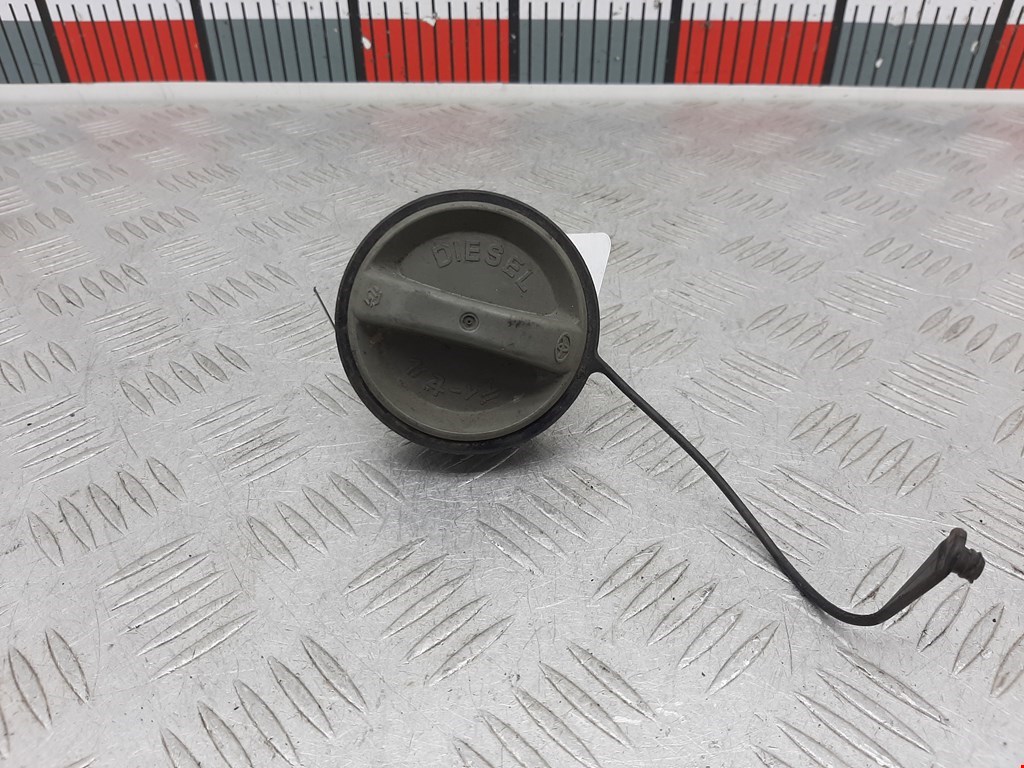 Крышка топливного бака TOYOTA Avensis 2003-2008