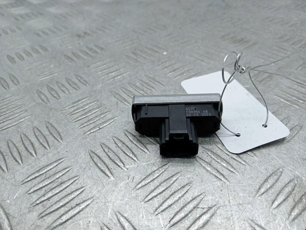 Кнопка аварийной сигнализации (аварийки) FORD Mondeo III 2000-2007