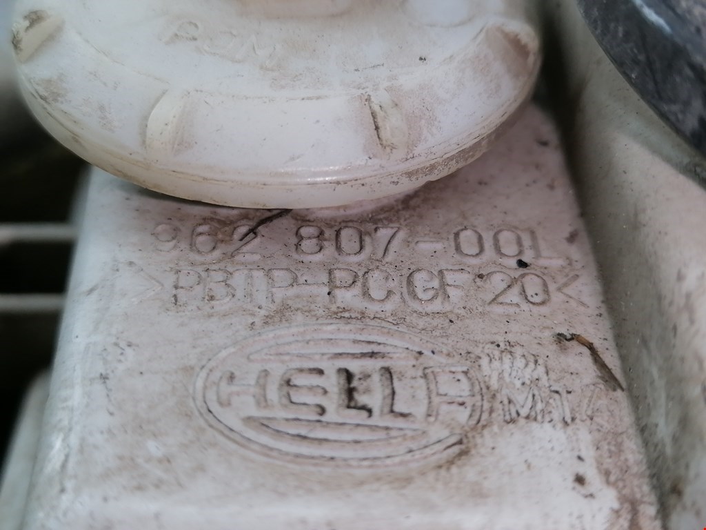 Фара противотуманная левая (ПТФ) VOLKSWAGEN Polo III 1994-2001