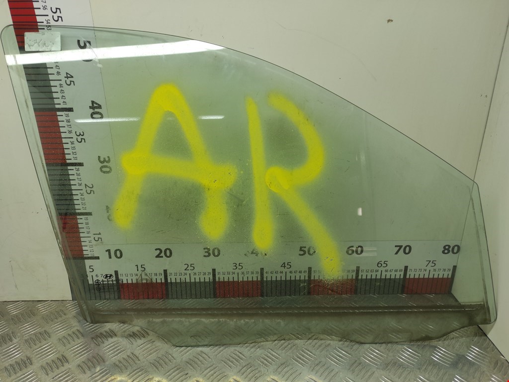 Стекло двери передней правой Hyundai Santa Fe 2 (CM) (2005-2012)