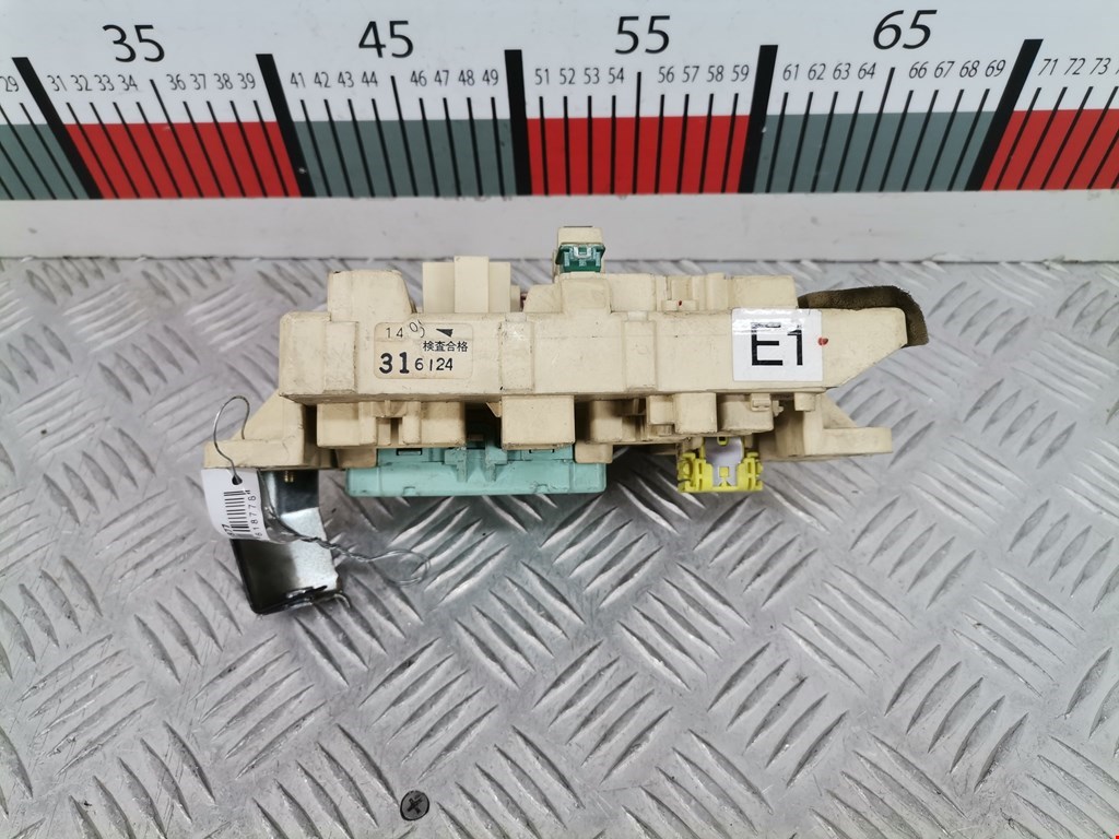 Датчик уровня в бачок омывателя TOYOTA RAV 4 XA10 1994-2000