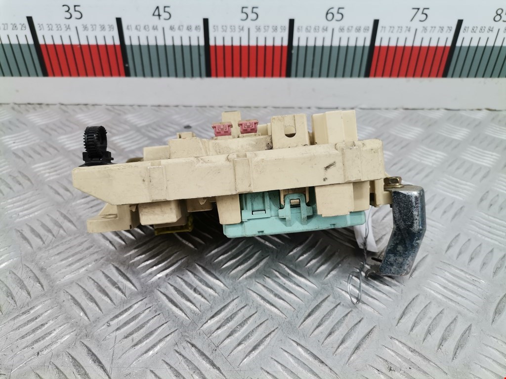 Датчик уровня в бачок омывателя TOYOTA RAV 4 XA10 1994-2000