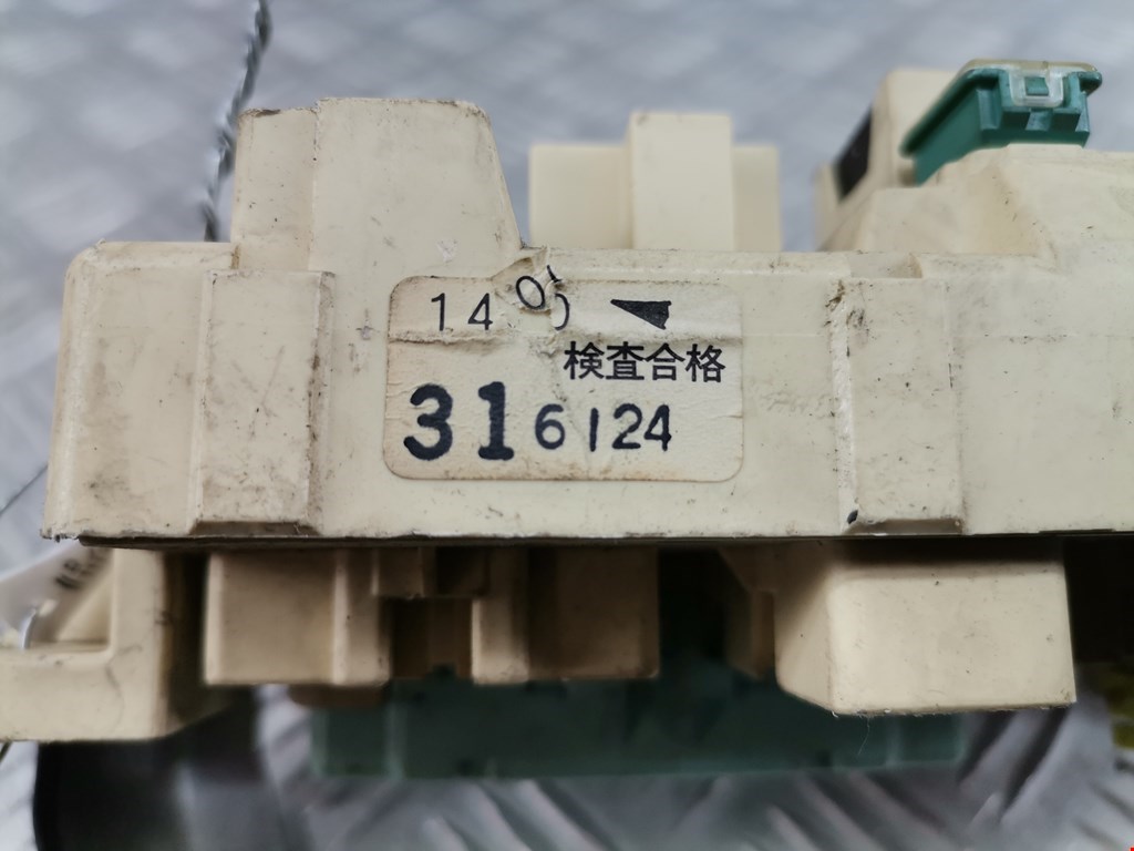 Датчик уровня в бачок омывателя TOYOTA RAV 4 XA10 1994-2000