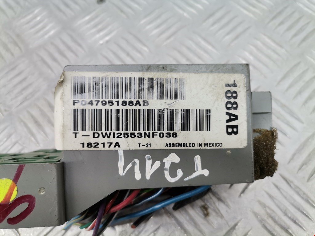 Датчик уровня в бачок омывателя CHRYSLER PT Cruser 2000-2010