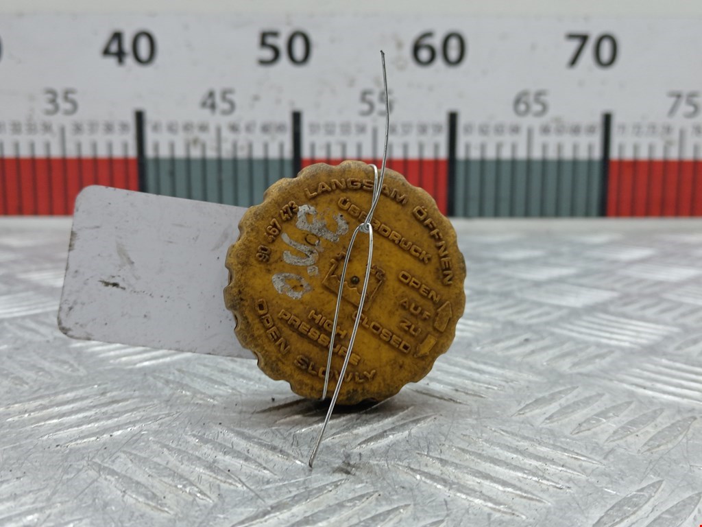 Крышка расширительного бачка Opel Omega B (1994-2004)