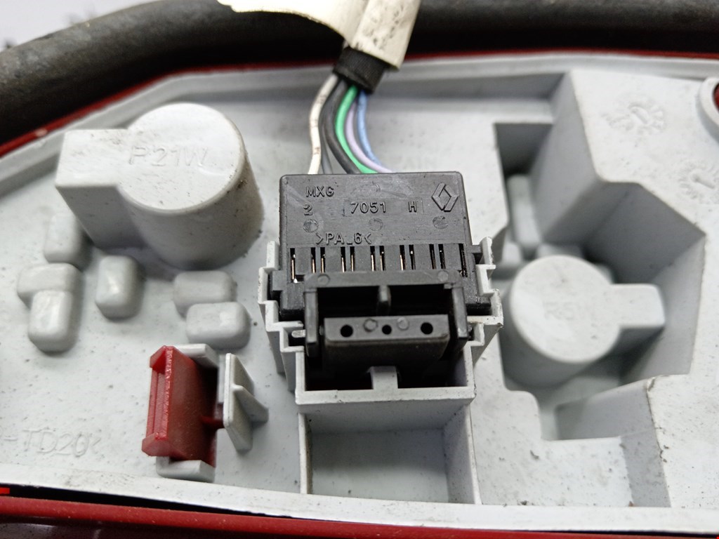 Фонарь задний левый RENAULT Modus 2004-2012