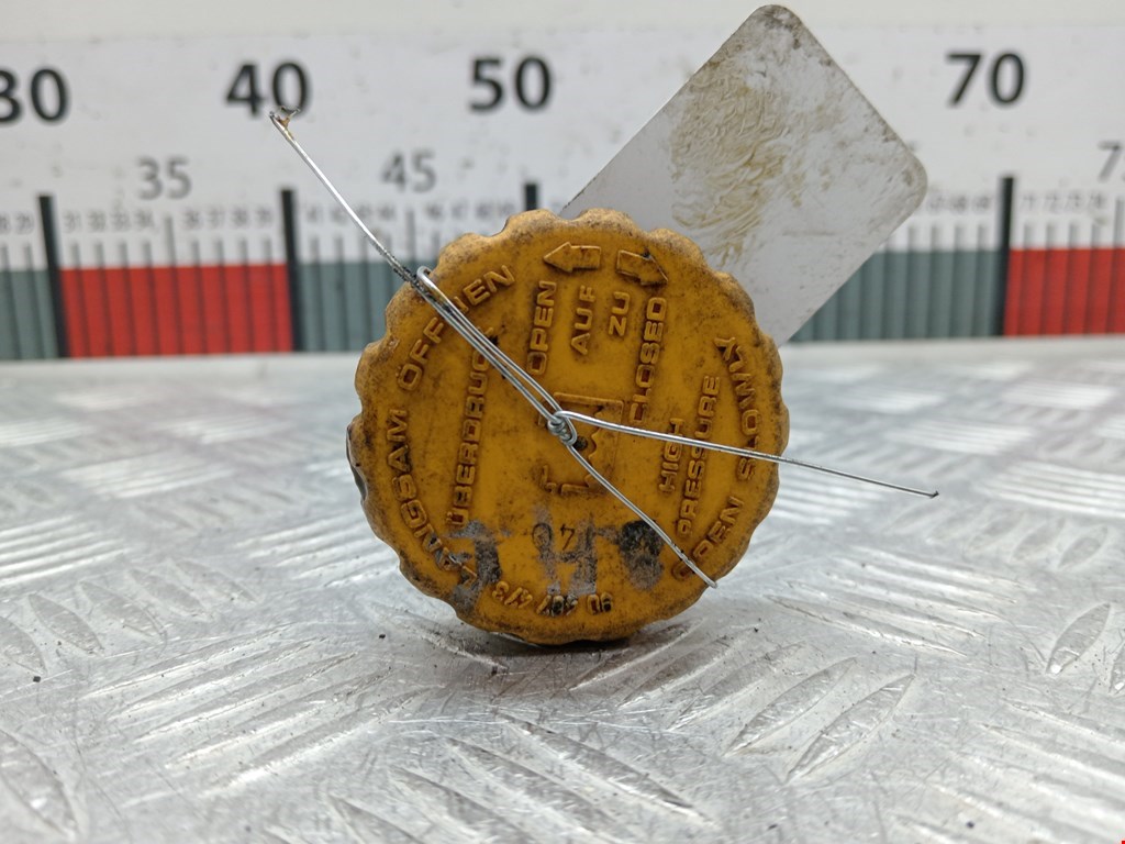 Крышка расширительного бачка Opel Omega B (1994-2004)