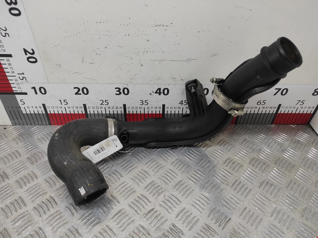 Патрубок интеркулера SKODA Rapid 2012-2020