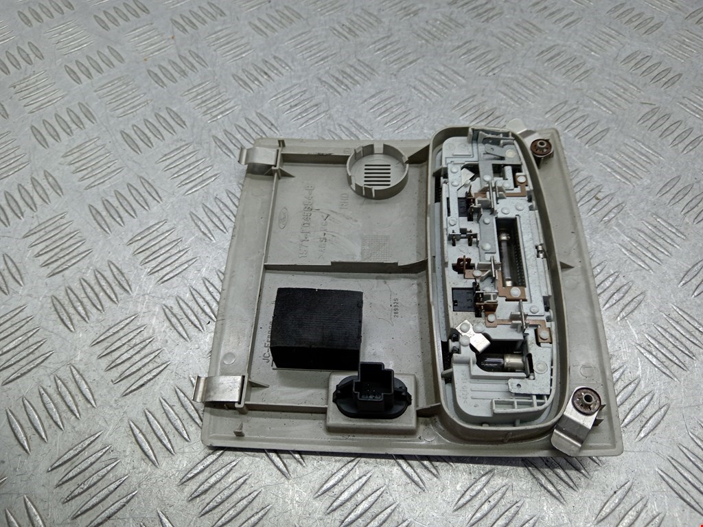 Плафон салонный (салона фонарь) FORD Mondeo III 2000-2007