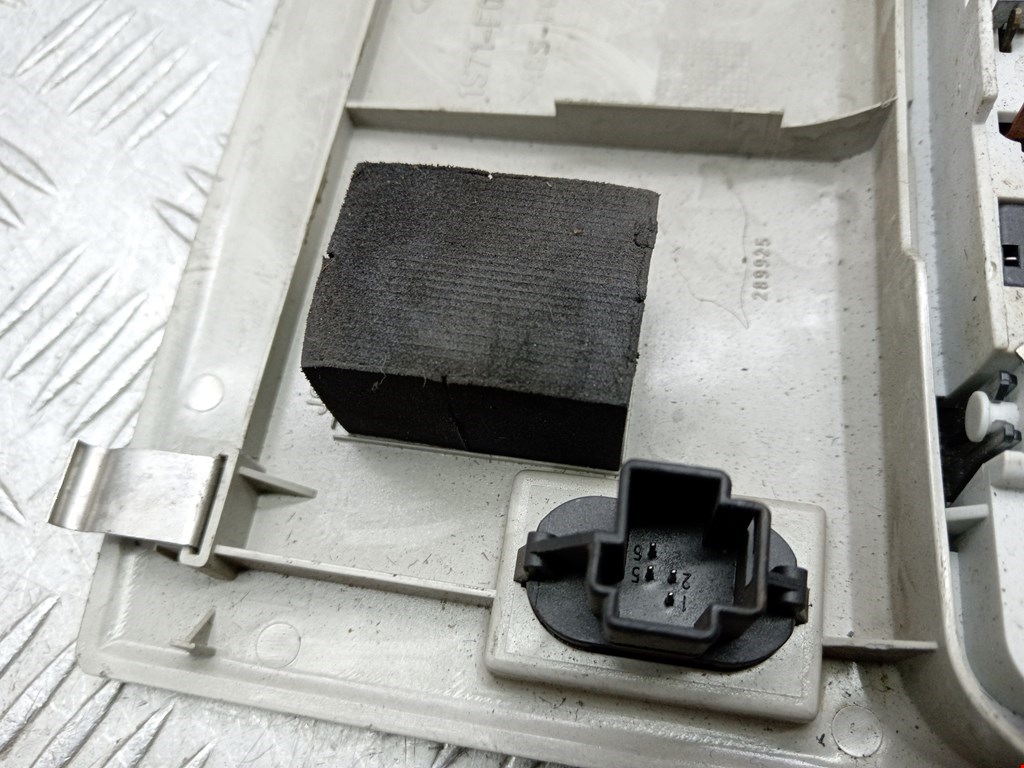 Плафон салонный (салона фонарь) FORD Mondeo III 2000-2007