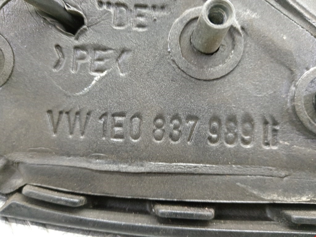 Зеркало левое VOLKSWAGEN Golf III 1991-1997