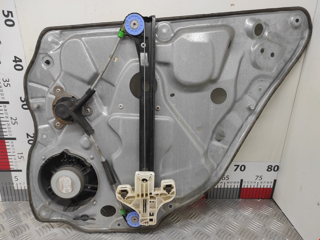 Стеклоподъемник задний левый VOLKSWAGEN Polo IV 2001-2009
