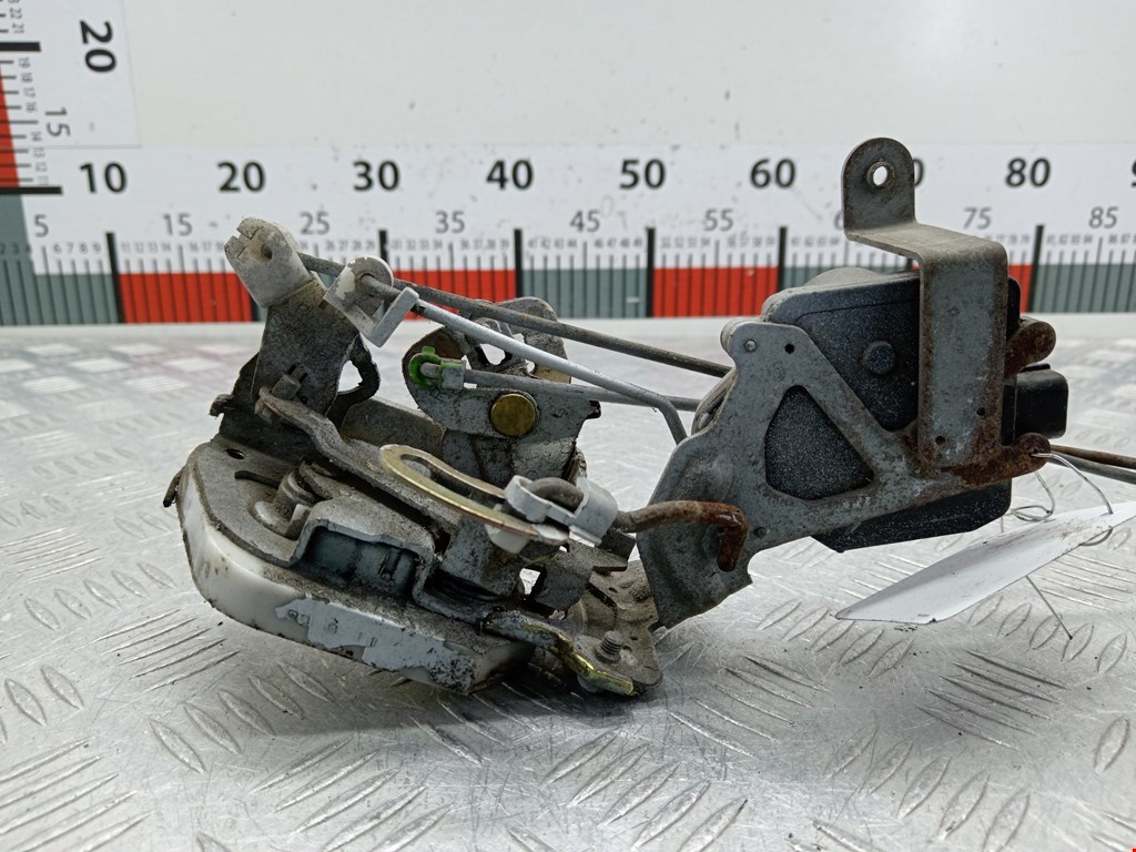 Замок двери задней правой MITSUBISHI Galant VIII 1996-2006